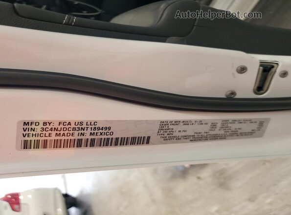 3C4NJDCB3NT189499 2022 JEEP COMPASS White Vista del compartimento del motor