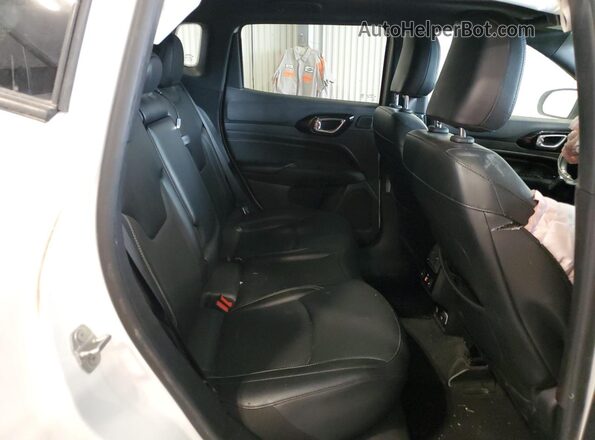 3C4NJDCB3NT189499 2022 JEEP COMPASS White Vista de los asientos traseros
