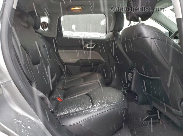 3C4NJDCB6NT233723 2022 JEEP COMPASS Silver Սալոնի հետևի տեսք