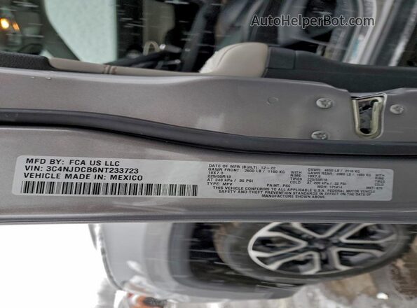 3C4NJDCB6NT233723 2022 JEEP COMPASS Silver VIN կոդի պիտակի տեսք