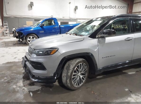 3C4NJDCB9NT161996 2022 JEEP COMPASS Gray 
