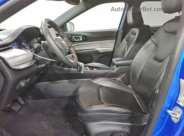 3C4NJDCN9RT134541 2024 JEEP COMPASS Blue Widok wnętrza z przodu