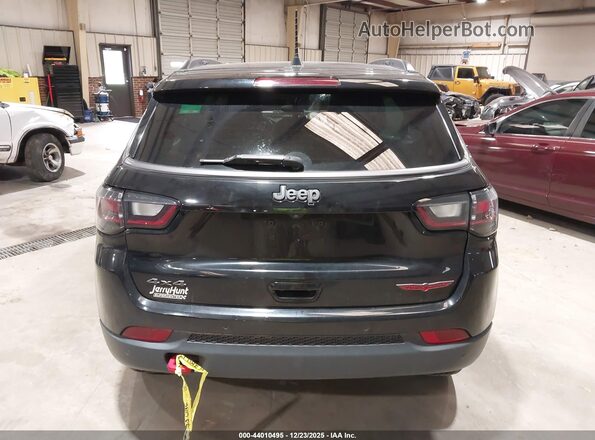 3C4NJDDB9NT157896 2022 JEEP COMPASS Black 