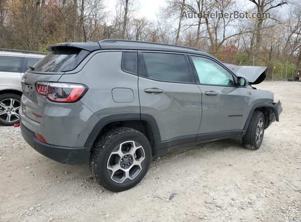 3C4NJDDBXNT105466 2022 JEEP COMPASS Gray Trasero derecho