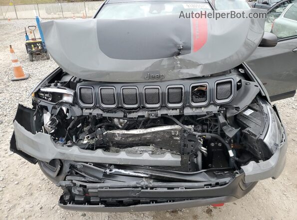 3C4NJDDBXNT105466 2022 JEEP COMPASS Gray Vista del compartimento del motor