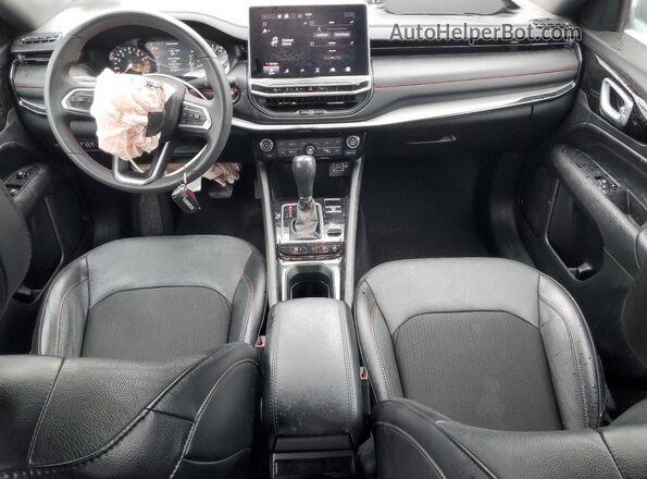 3C4NJDDN4PT557863 2023 JEEP COMPASS White Widok deski rozdzielczej
