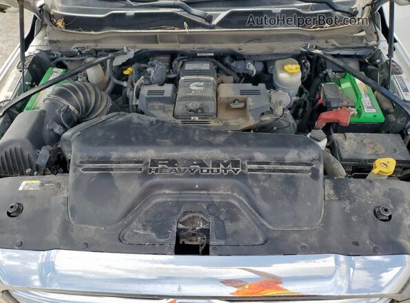 3C63R3JL0LG233641 2020 RAM 3500 White Rear interior view