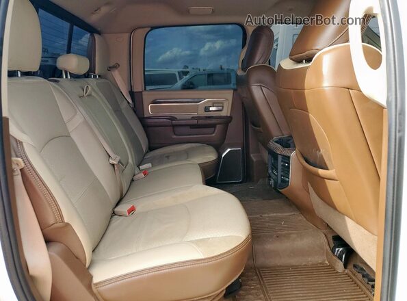 3C63R3JL0LG233641 2020 RAM 3500 White Rear seats view
