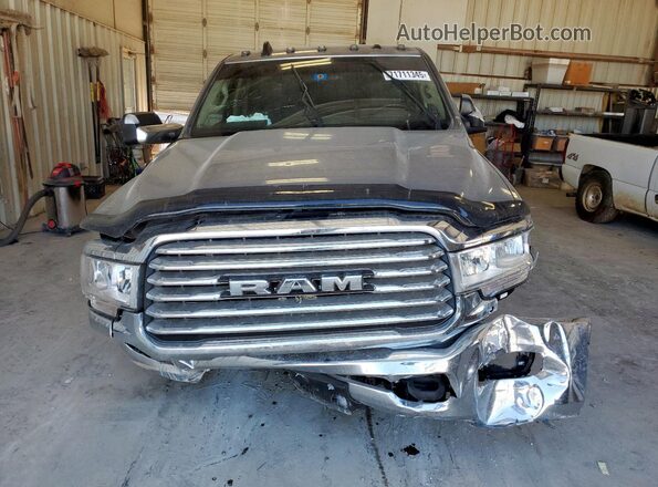 3C63RRAL0LG128651 2020 RAM 3500 Серый Вид спереди