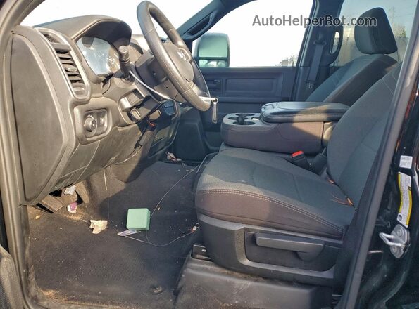 3C63RRGL0RG369061 2024 RAM 3500 Black Widok wnętrza z przodu