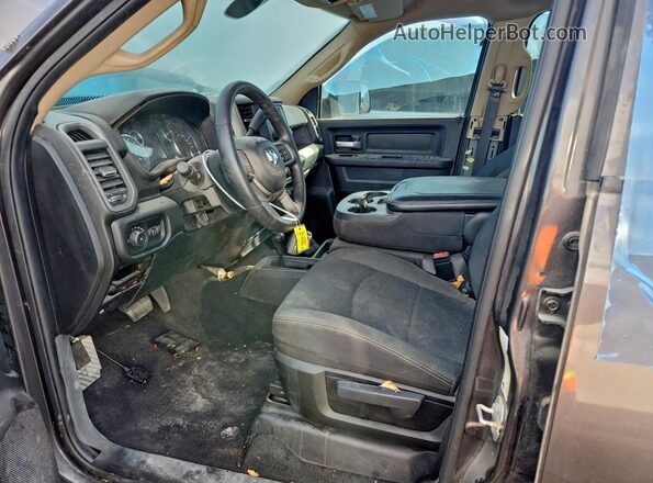 3C63RRGL4KG642427 2019 RAM 3500 Brown Вид салону спереду