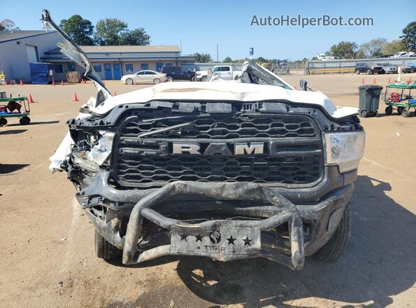 3C63RRGL4NG421284 2022 RAM 3500 Белый Вид задней части салона