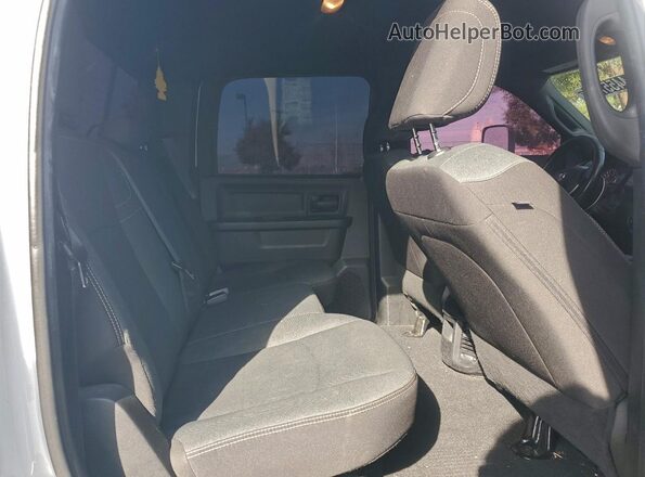 3C63RRGL5NG414697 2022 RAM 3500 White Вид задніх сидінь