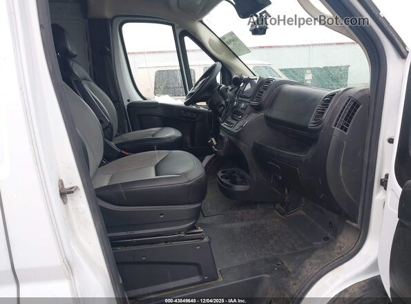 3C6LRVDG0PE576039 2023 RAM PROMASTER 2500 White Widok wnętrza z przodu