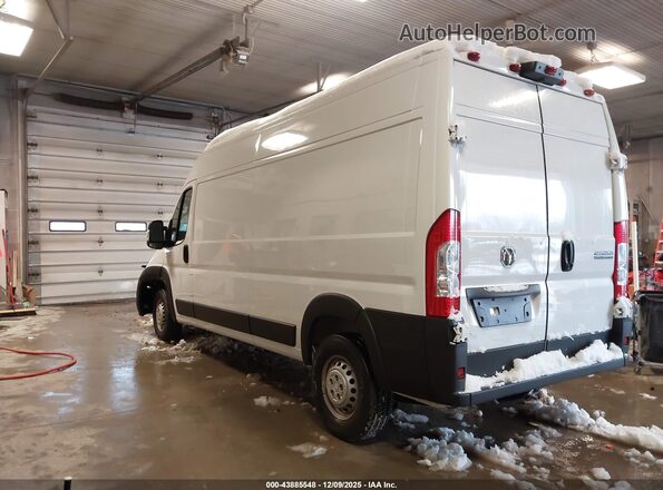 3C6LRVDG0RE132498 2024 RAM PROMASTER 2500 White Սալոնի 360 աստիճան տեսք
