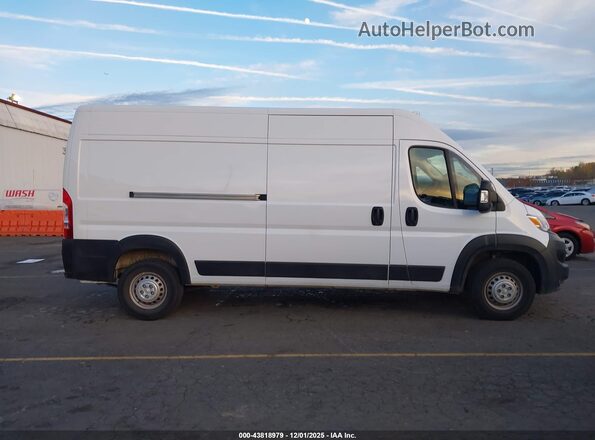 3C6LRVDG3RE139980 2024 RAM PROMASTER 2500 Белый Вид задней части салона