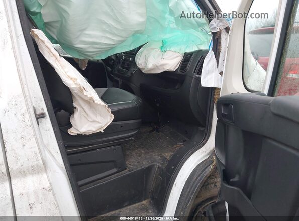 3C6LRVDG8NE110260 2022 RAM PROMASTER 2500 White წინა სალონის ხედი