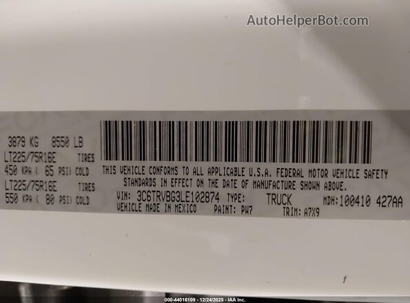 3C6TRVBG3LE102874 2020 RAM PROMASTER 1500 White Vista del compartimento del motor