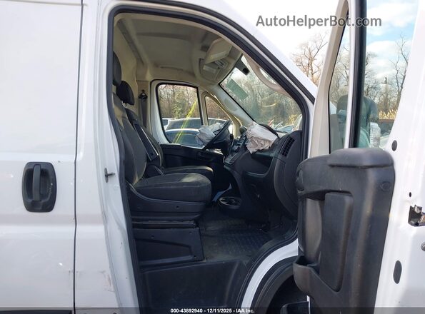 3C6TRVCG5KE533469 2019 RAM PROMASTER 2500 Белый Вид салона спереди