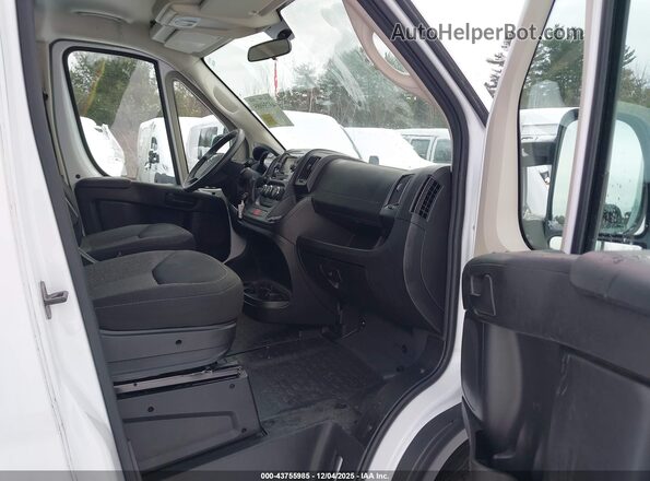 3C6TRVDG5LE103649 2020 RAM PROMASTER 2500 White Front interior view