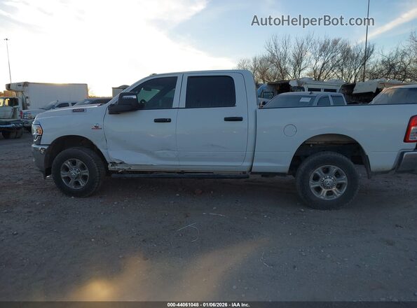 3C6UR5CL2PG592623 2023 RAM 2500 White Widok wnętrza 360 stopni