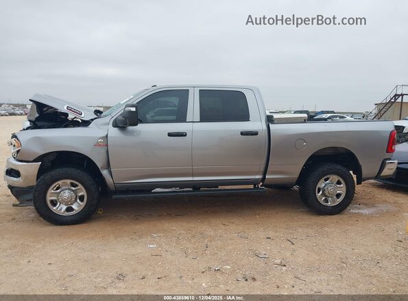 3C6UR5CL6PG570155 2023 RAM 2500 Silver Панорамний вид салону 360°