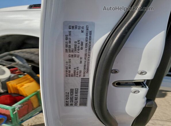 3C6UR5DL1RG305838 2024 RAM 2500 White Vista del compartimento del motor