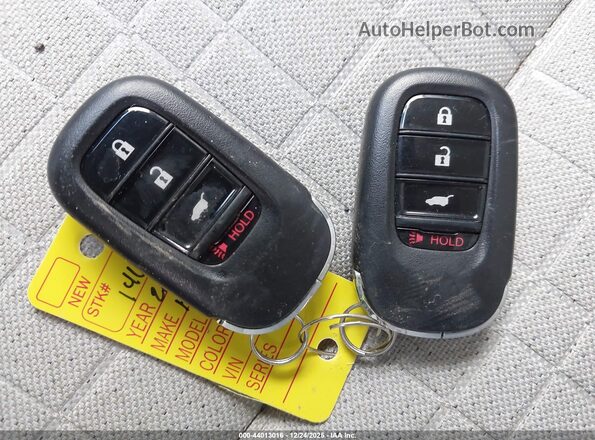 3CZRZ2H32SM795098 2025 HONDA HR-V Silver Dashboard view