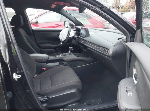 3CZRZ2H52PM748663 2023 HONDA HR-V Черный Вид салона спереди