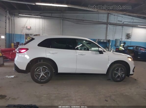3CZRZ2H72SM723269 2025 HONDA HR-V White Вид задньої частини салону