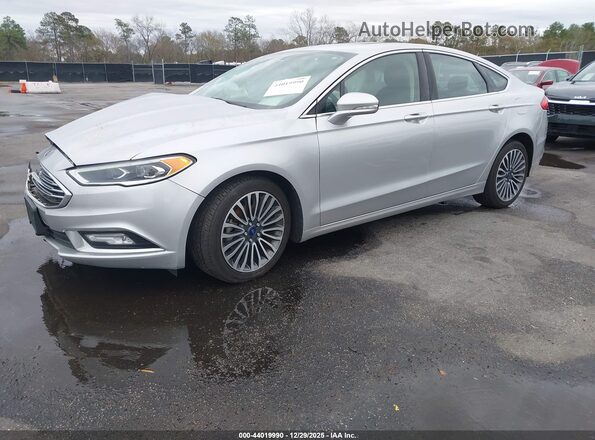 3FA6P0D92JR206751 2018 FORD FUSION Silver Vista tres cuartos delantera izquierda