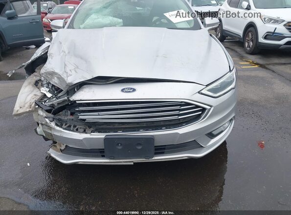 3FA6P0D92JR206751 2018 FORD FUSION Silver Vista del salpicadero