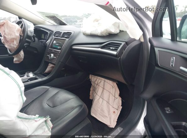 3FA6P0D92JR206751 2018 FORD FUSION Silver Vista interior delantera