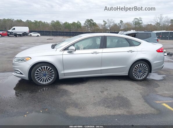 3FA6P0D92JR206751 2018 FORD FUSION Silver Vista interior trasera