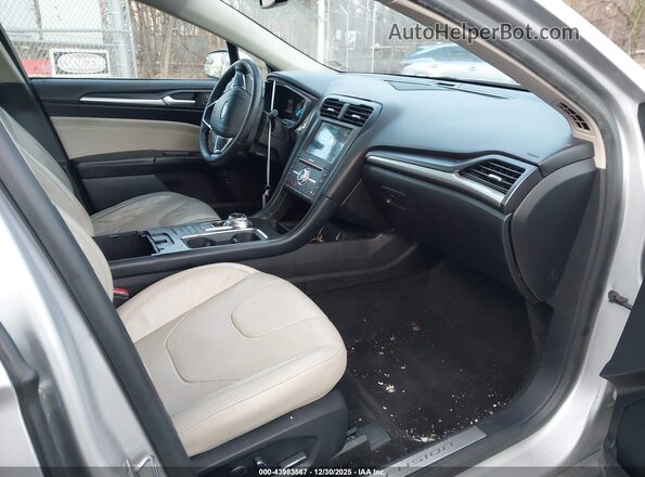 3FA6P0RU2JR141025 2018 FORD FUSION HYBRID Silver 