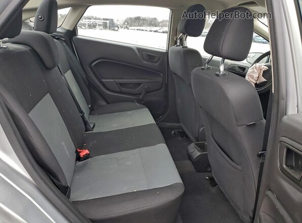 3FADP4AJ8JM130088 2018 FORD FIESTA Silver 