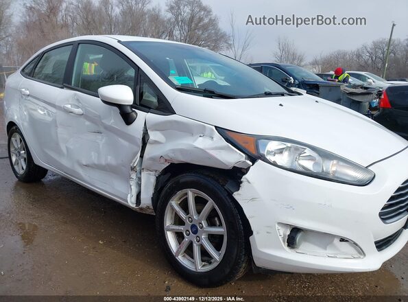3FADP4BJ0KM137570 2019 FORD FIESTA White Դիմացի տեսք