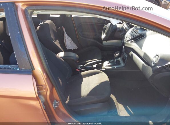 3FADP4BJ3HM122361 2017 FORD FIESTA Orange Widok wnętrza z przodu