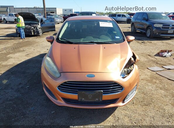 3FADP4BJ3HM122361 2017 FORD FIESTA Orange Widok wnętrza z tyłu