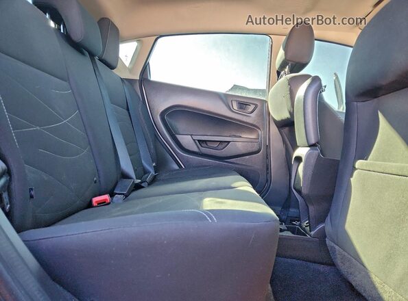 3FADP4EJ0JM128023 2018 FORD FIESTA Серебряный Вид задних сидений