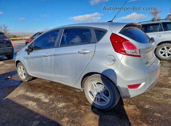 3FADP4EJ0JM128023 2018 FORD FIESTA Серебряный Задняя левая четверть