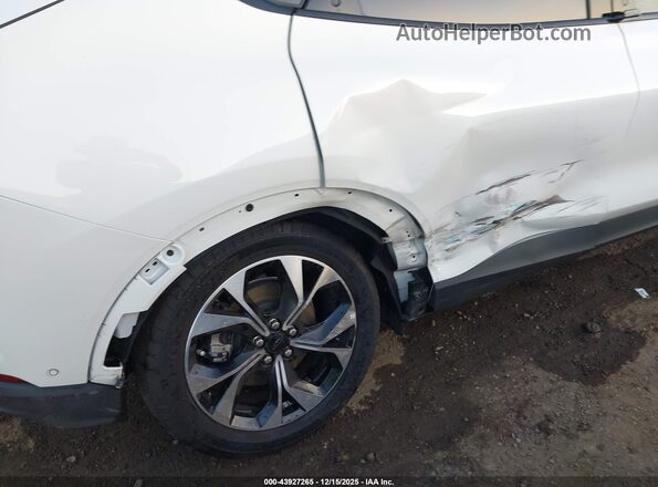 3FMTK1R48RMA18884 2024 FORD MUSTANG MACH-E White Вид спереду