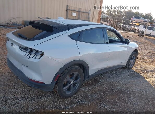 3FMTK1RM7NMA21639 2022 FORD MUSTANG MACH-E Коричневый Задняя правая четверть