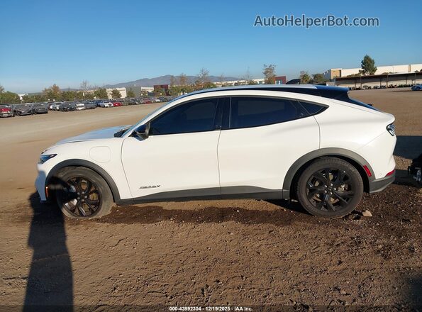3FMTK1SU4RMA36714 2024 FORD MUSTANG MACH-E White სალონის 360-გრადუსიანი ხედი