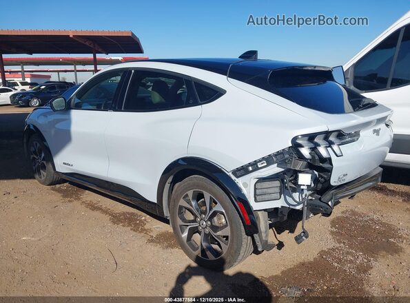 3FMTK3R70MMA10454 2021 FORD MUSTANG MACH-E PREMI White 