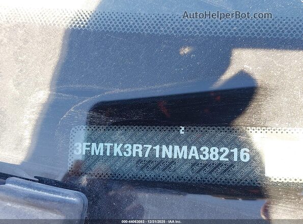 3FMTK3R71NMA38216 2022 FORD MUSTANG MACH-E PREMI Black Vista del compartimento del motor