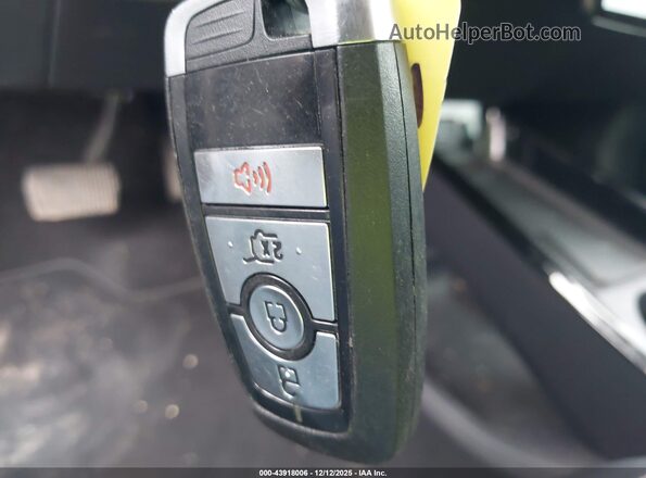 3FMTK3RM7NMA41840 2022 FORD MUSTANG MACH-E PREMI Черный Вид панели приборов