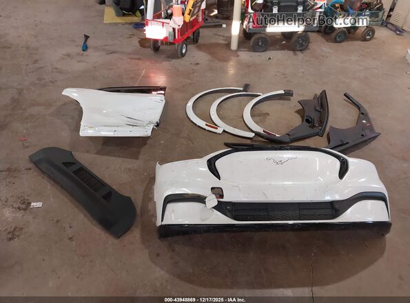 3FMTK3SS2NMA24887 2022 FORD MUSTANG MACH-E PREMI White Вид щитка приладів