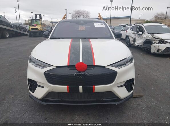 3FMTK4SX0PMA44379 2023 FORD MUSTANG MACH-E White Սարքավորումների վահանակի տեսք