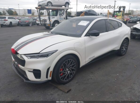 3FMTK4SX0PMA44379 2023 FORD MUSTANG MACH-E White Առջևի ձախ երեք քառորդ տեսարան